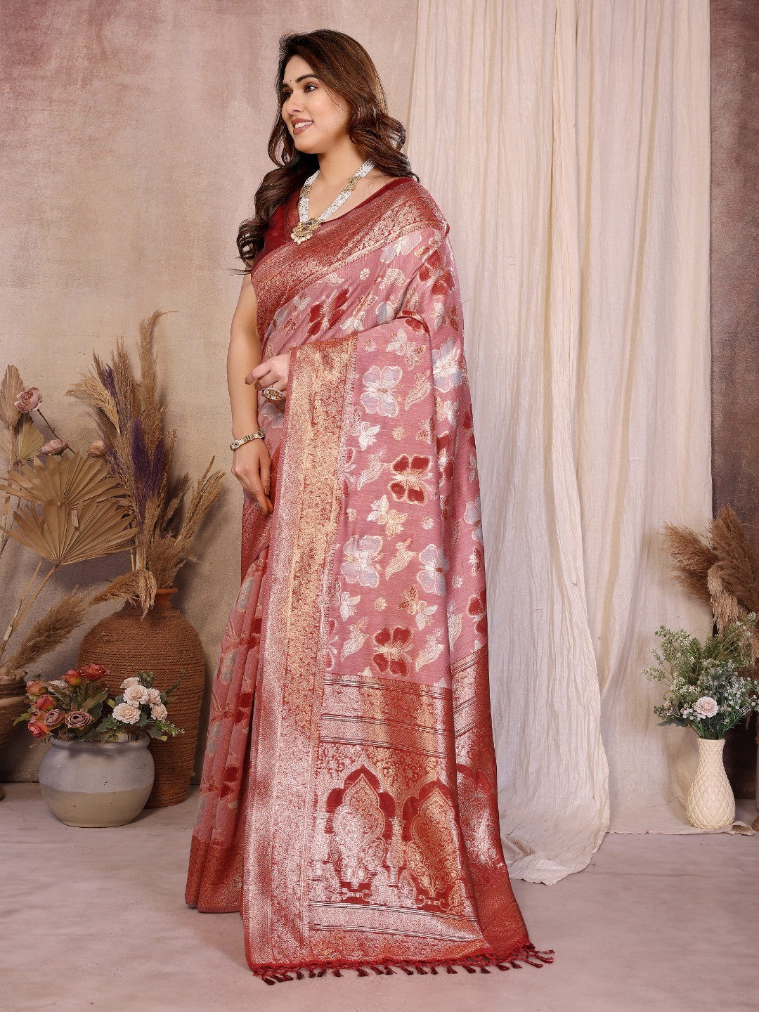Graceful Maroon Floral & Butterfly Motifs Zari Woven Pure Cotton Saree With Designer Tassel Pallu - Image 5