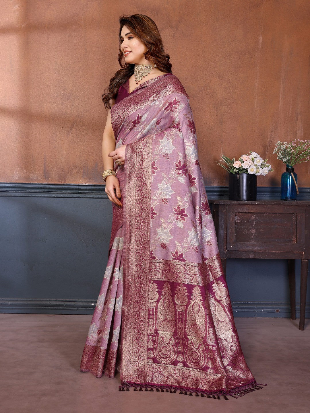 Classic Purple Floral Jacquard Zari Weaving Pure Cotton Saree With Traditional Tassels Pallu - Image 3