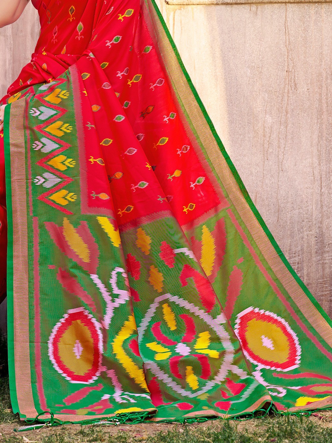Red Silk Blend Saree Featuring Classic Ikkat Print and Intricate Woven Design Finish - Image 3