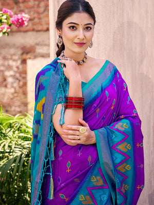 Purple Silk Blend Saree Featuring Classic Ikkat Print and Intricate Woven Design Finish - Image 2