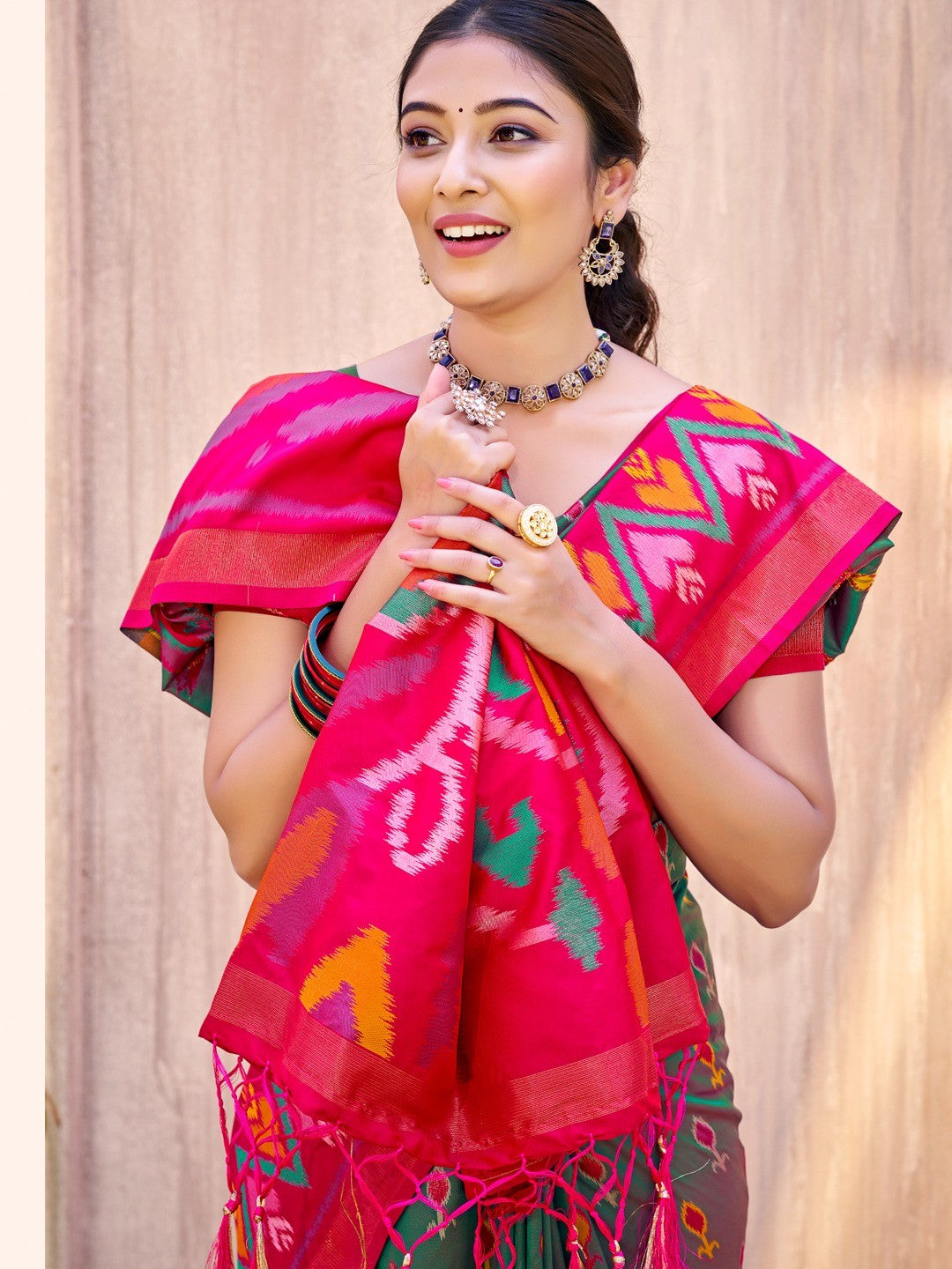 Grey Silk Blend Saree Featuring Classic Ikkat Print and Intricate Woven Design Finish - Image 3
