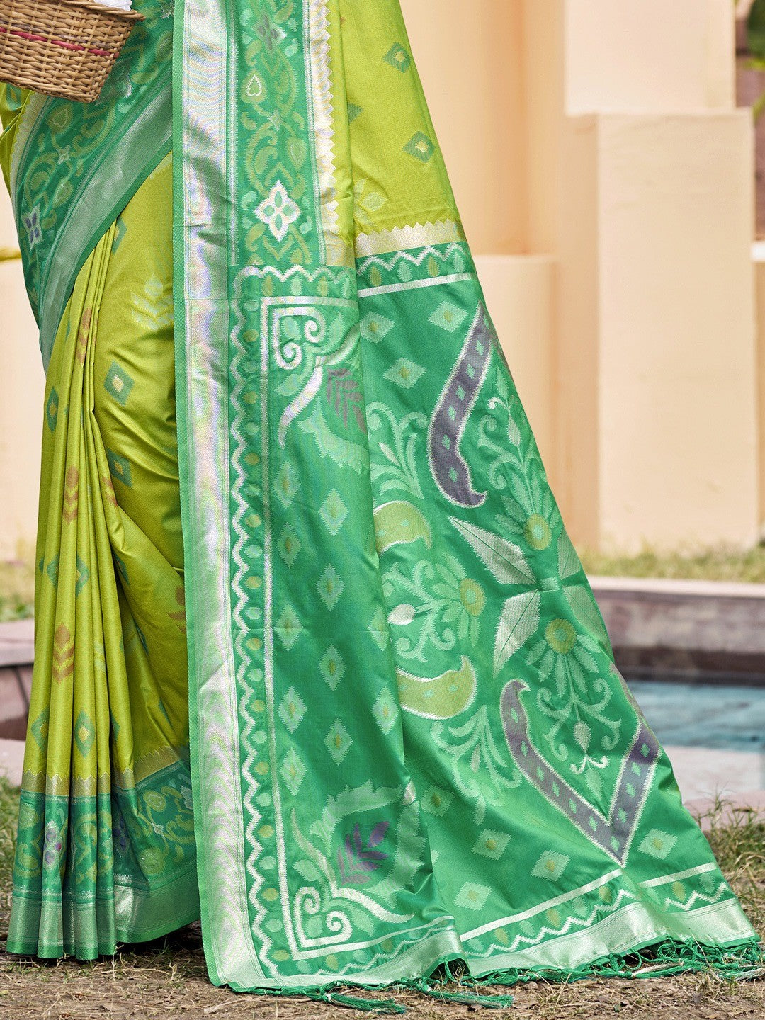 Light Green Silk Blend Saree Featuring Classic Ikkat Print and Intricate Woven Design Finish - Image 3