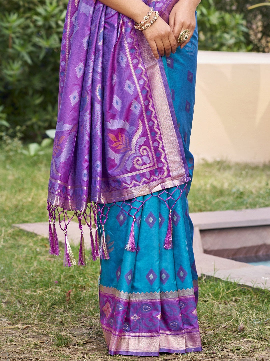 Rama Blue Silk Blend Saree Featuring Classic Ikkat Print and Intricate Woven Design Finish - Image 3