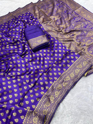 Luxurious Violet Blue Jacquard Woven Lichi Pure Silk Saree Showcasing Floral & Paisley Pallu - Image 2