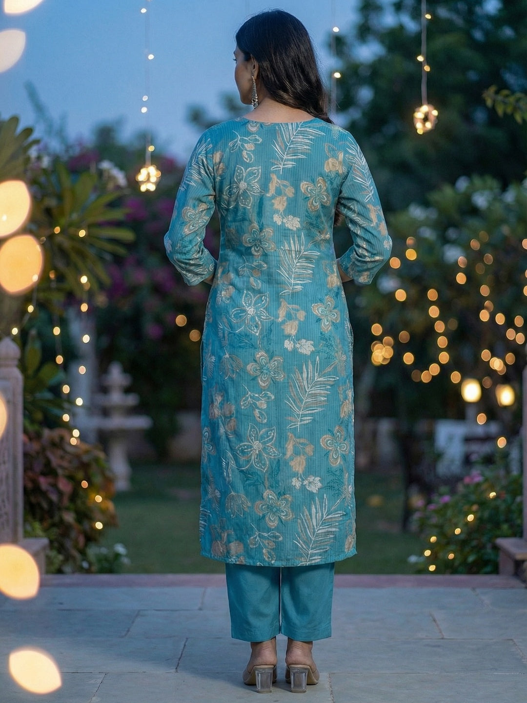 Elegant Blue Floral Print Viscose Salwar Suit with Yoke Embroidery - Image 4