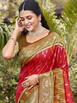 Elegant Red Ikkat Print Woven Silk Blend Saree with Green Border - Image 2