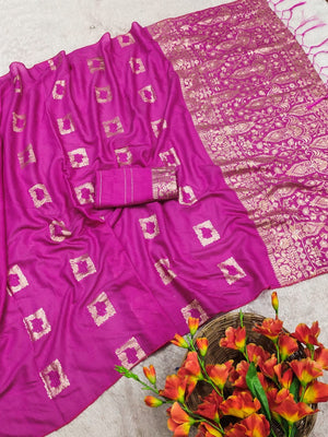Elegant Pink Cotton Blend Saree Crafted With Rich Zari Weaving & Heritage Floral Design - Image 2