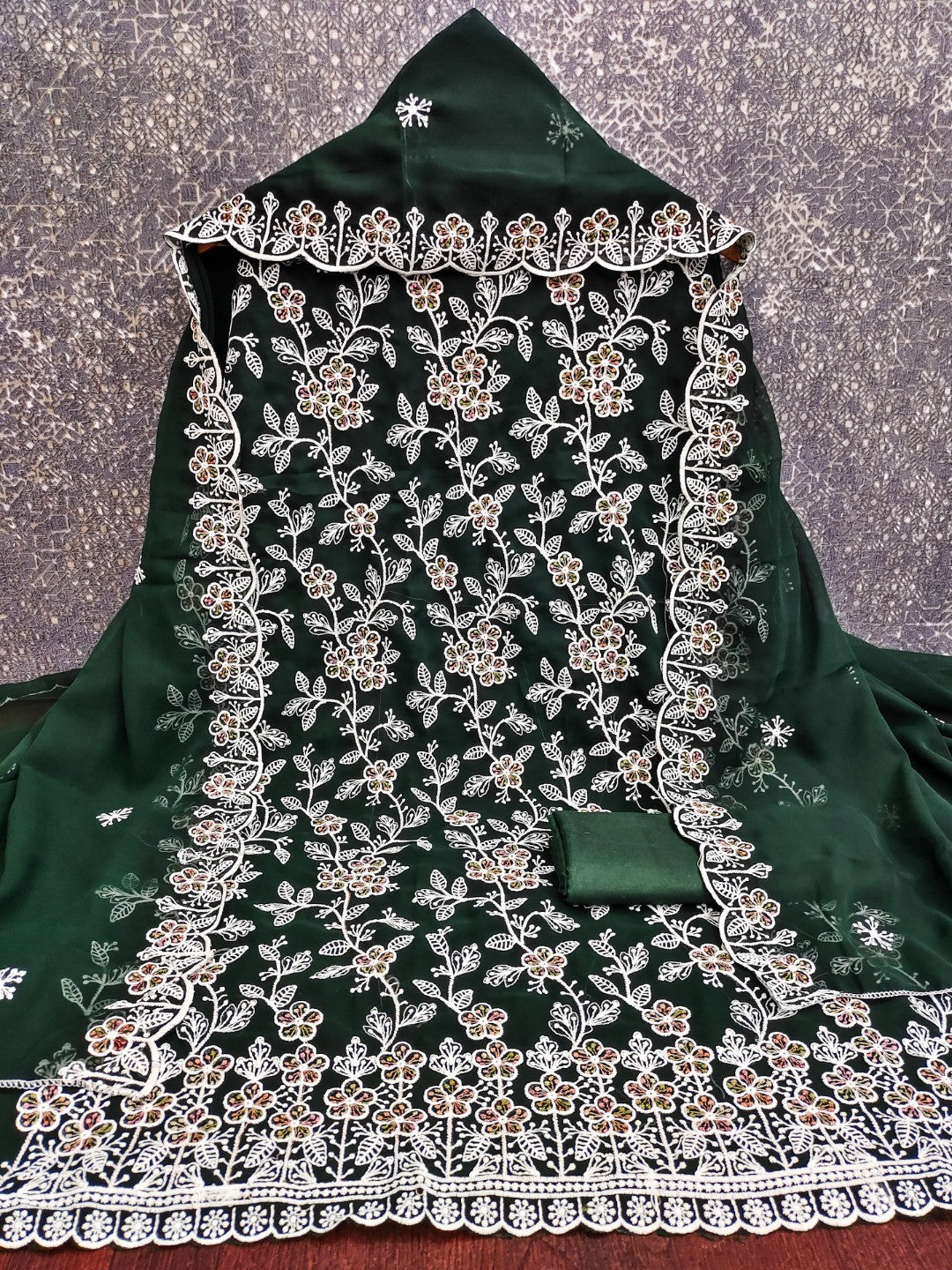 Classic Green Floral Thread Embroidery Georgette Dress Material For Timeless Ethnic Wear - Image 4