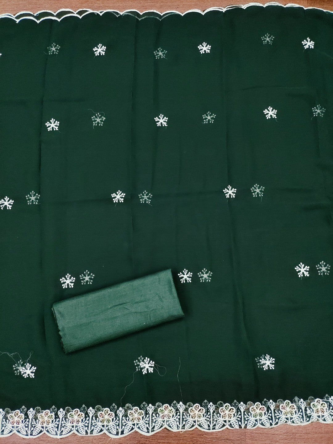 Classic Green Floral Thread Embroidery Georgette Dress Material For Timeless Ethnic Wear - Image 3