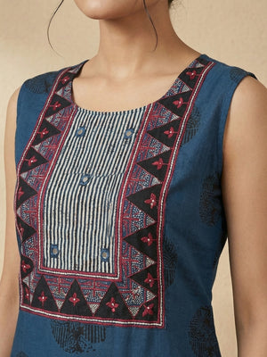 Elegant Blue Geometric Panel Printed Pure Cotton Straight Fit Salwar Suit - Image 2