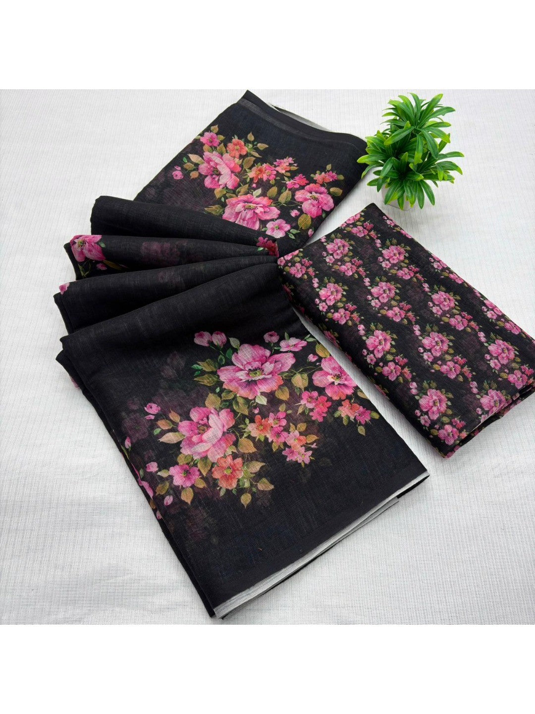 Black Linen Saree with Floral Printed Detailing for Modern Ethnic Styling - Image 3