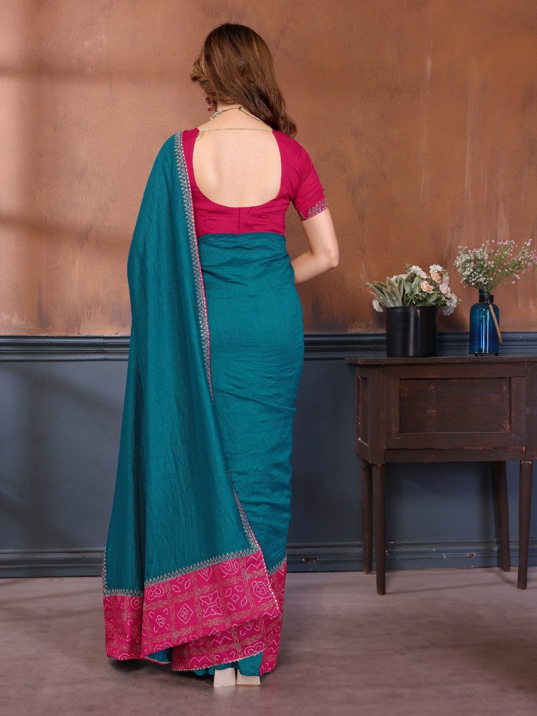 Morpich Blue Vichitra Silk Saree with Vibrant Pink Bandhani Border and Graceful Drape Finish - Image 5