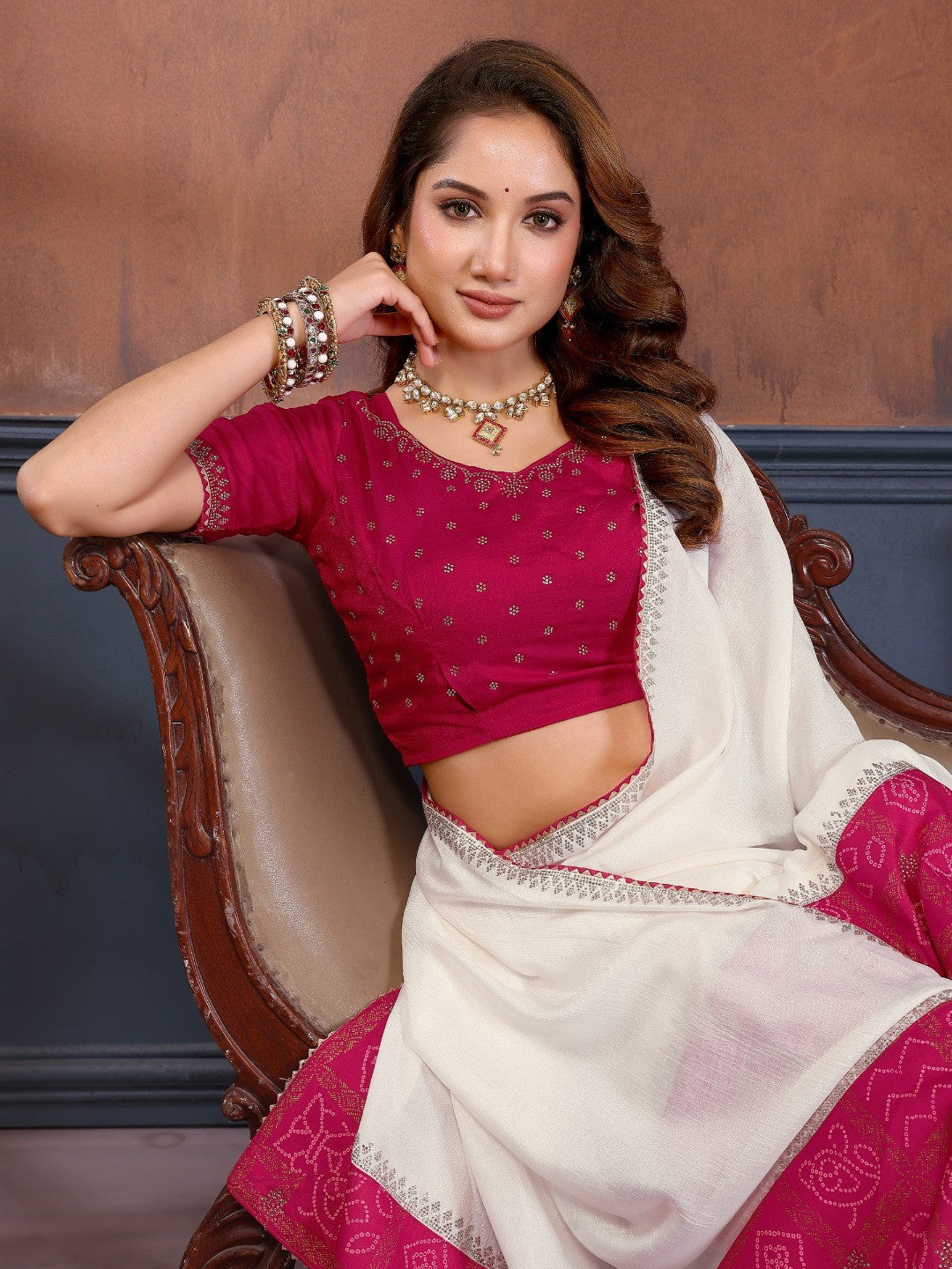 White Vichitra Silk Saree with Vibrant Pink Bandhani Border and Graceful Drape Finish - Image 4