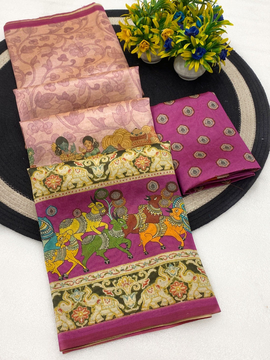 Traditional Pink Silk Blend Saree with Heritage Inspired Border for Wedding and Festive Wear - Image 5