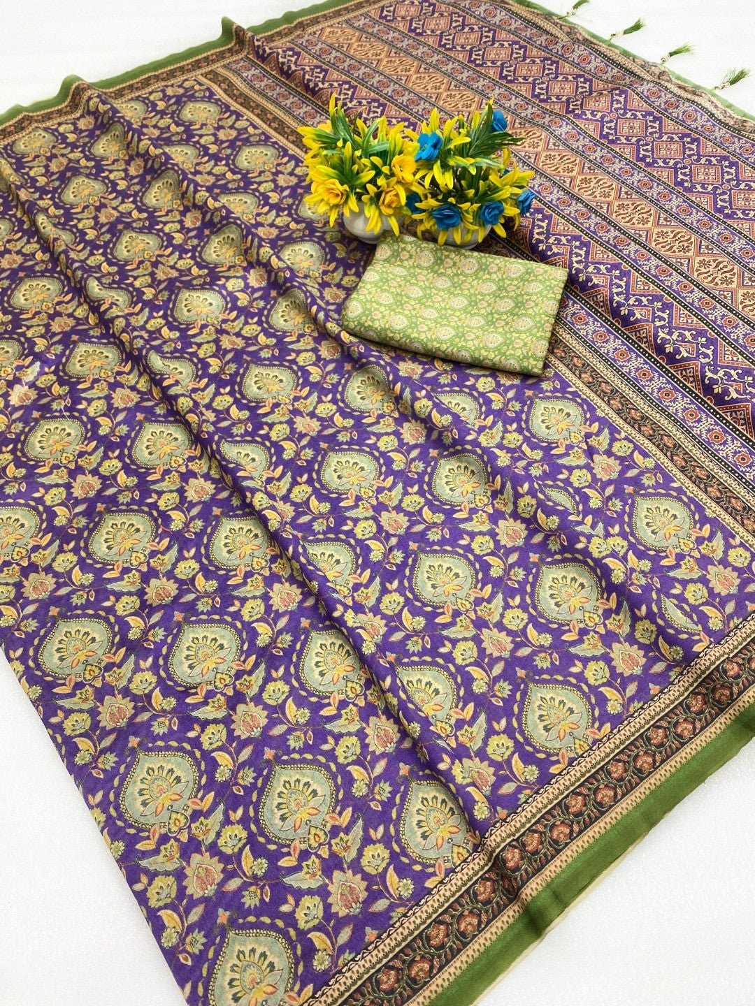 Purple Floral Printed Silk Blend Saree with Premium Texture and Designer Style Finish - Image 3
