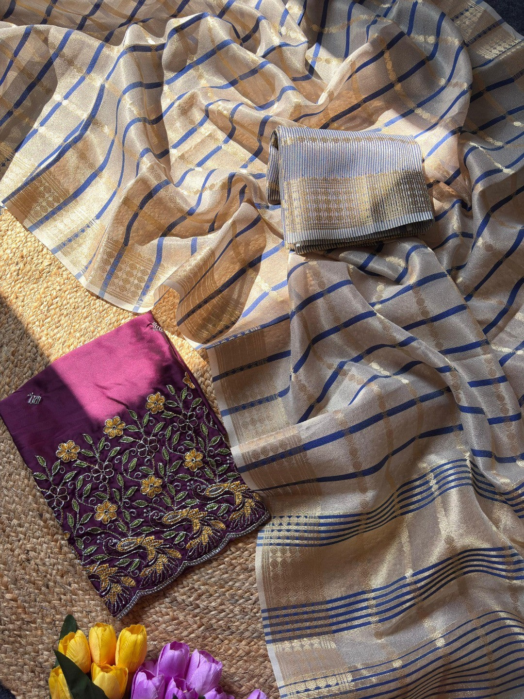 Beige Zari Woven Tissue Saree with Smooth Fabric Fall and Detailed Woven Pattern - Image 4