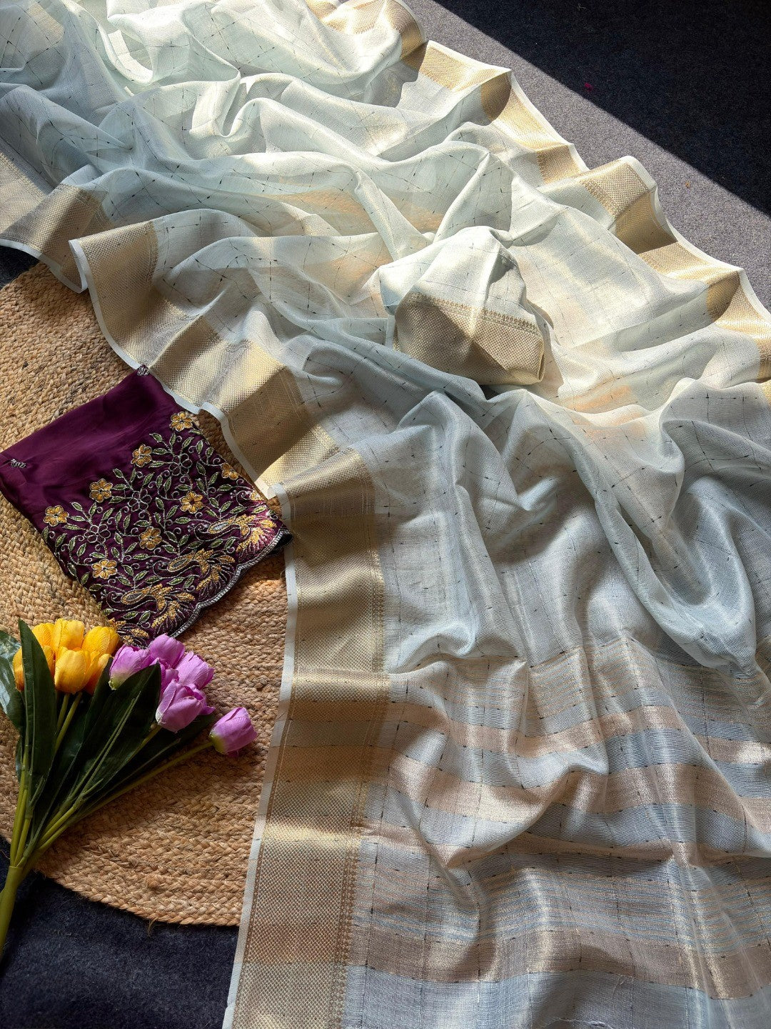 White Zari Work Woven Tissue Crush Saree with Soft Crushed Texture and Detailed Zari Work - Image 2