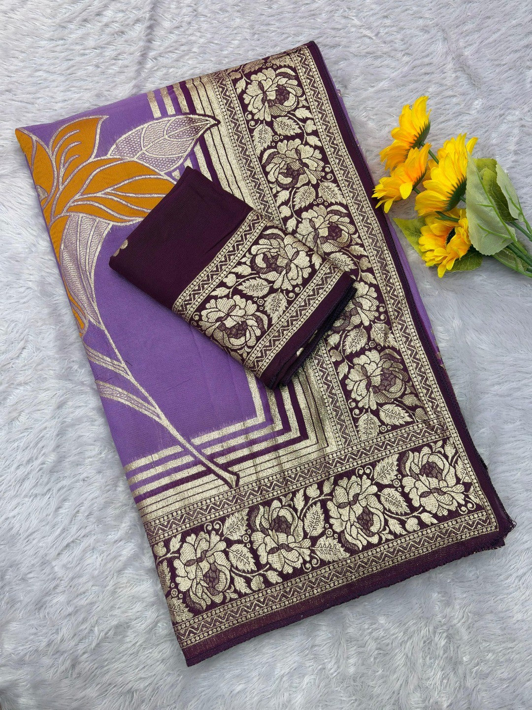 Lavender Muslin Saree with Floral Zari Weaving Work and Intricate Woven Detailing - Image 4