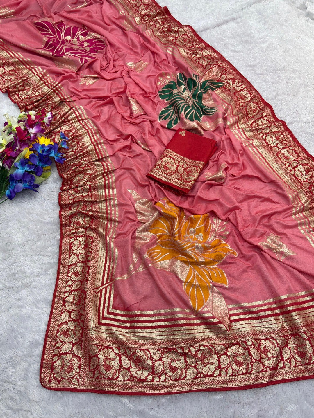Peach Muslin Saree with Floral Zari Weaving Work and Intricate Woven Detailing - Image 3