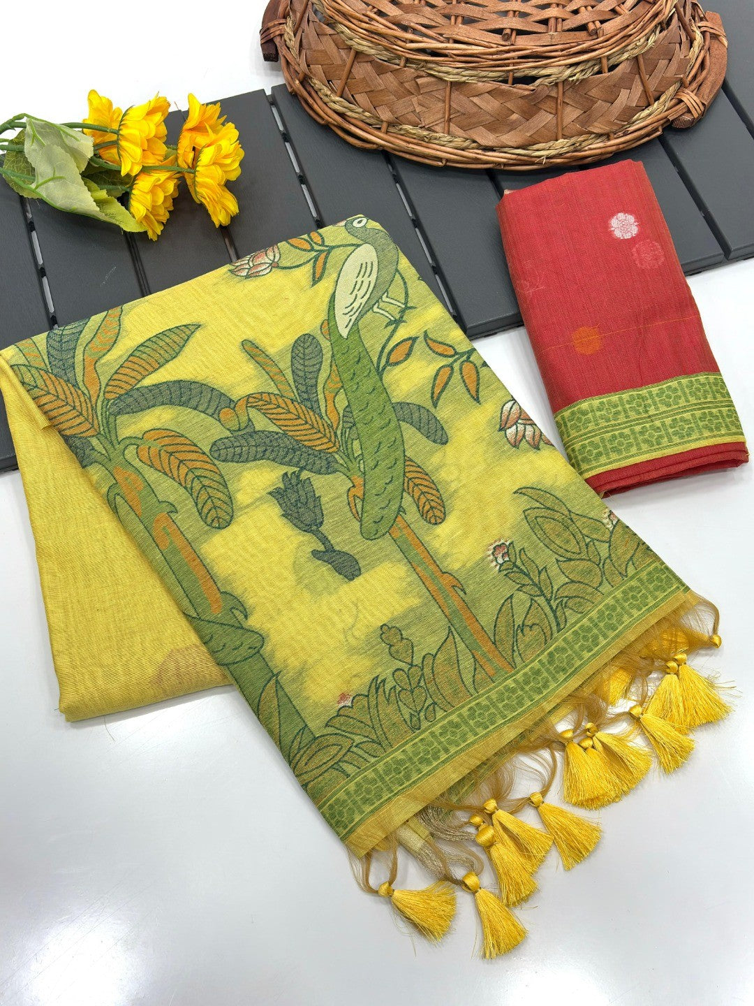 Yellow Soft Cotton Silk Saree Featuring Delicate Floral Weaving - Image 4