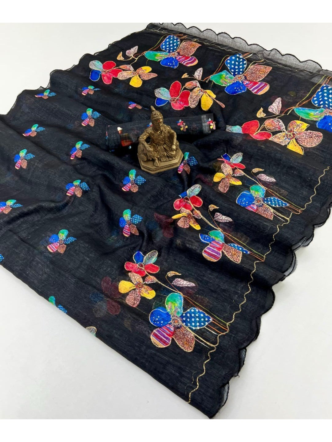 Black Pure Linen Saree Adorned with Soft Floral Patterns - Image 2