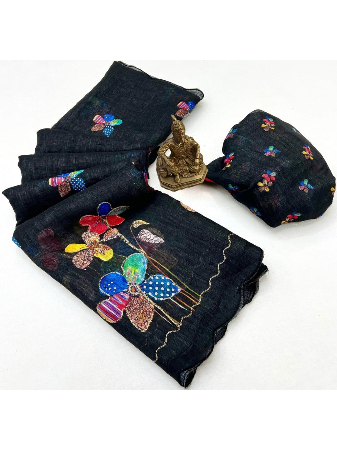 Black Pure Linen Saree Adorned with Soft Floral Patterns - Image 3