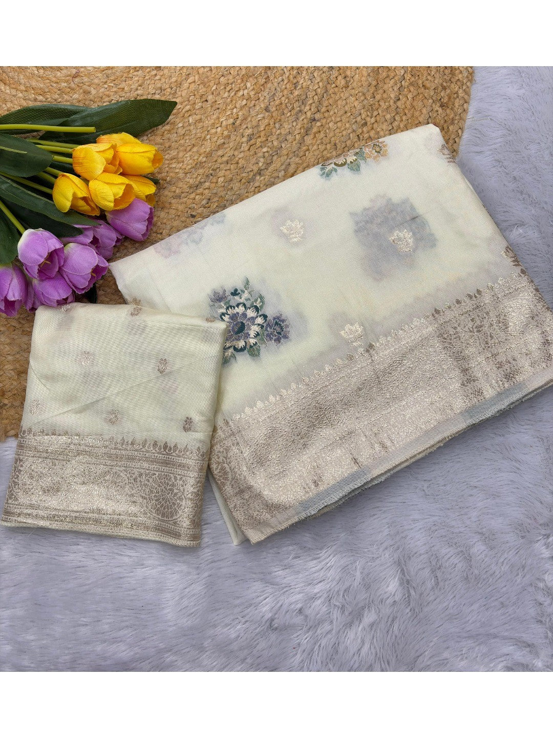 Sophisticated Cream Floral Meenakari Woven Viscose Saree With Subtle Traditional Charm - Image 4