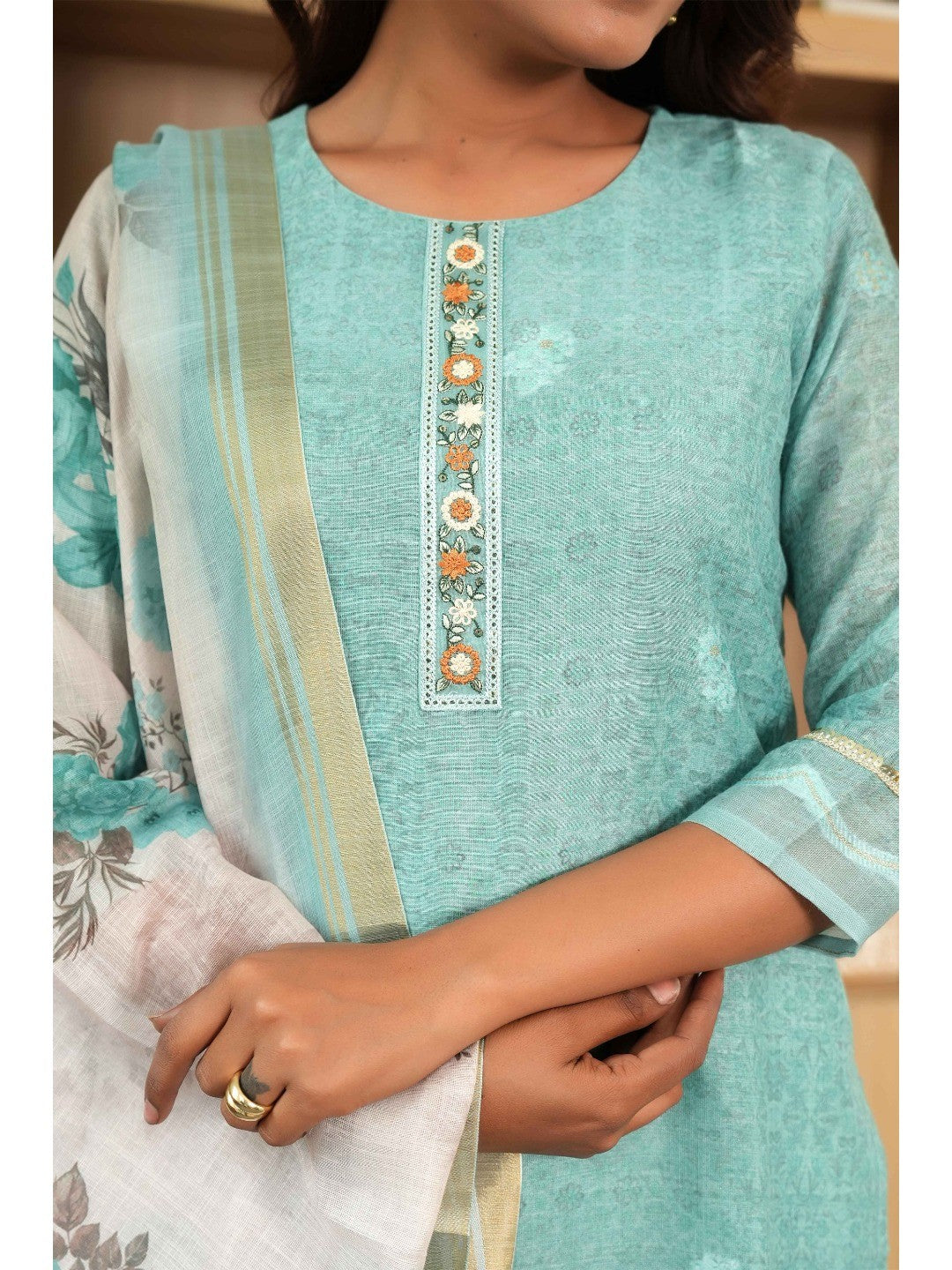 Light Green Printed Linen Jacquard Suit with Graceful Lace Work Detailing - Image 2