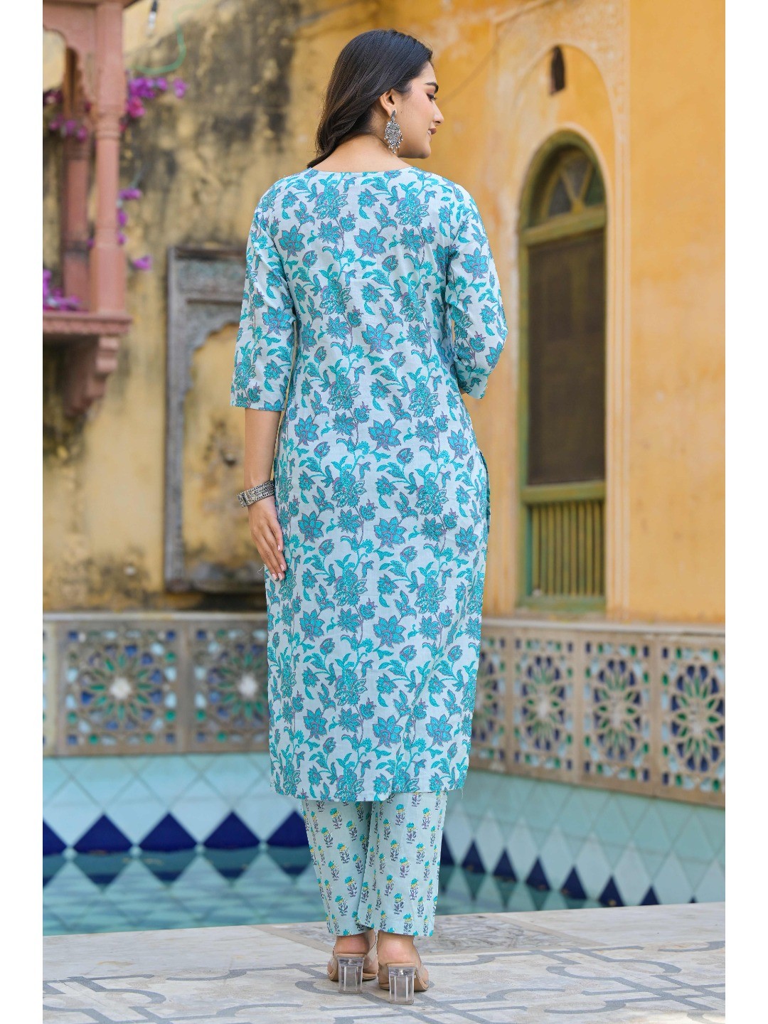 Turquoise Floral Printed Pure Cotton Straight Salwar Suit - Image 4