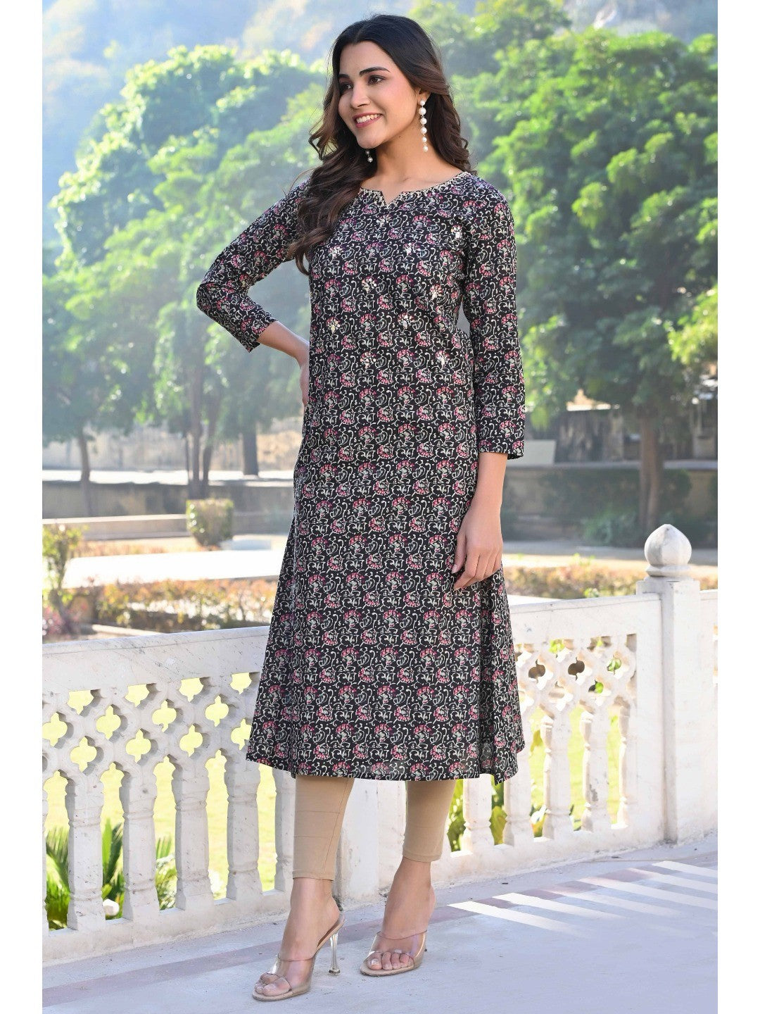 Black Floral Printed Pure Cotton Straight Kurti - Image 2