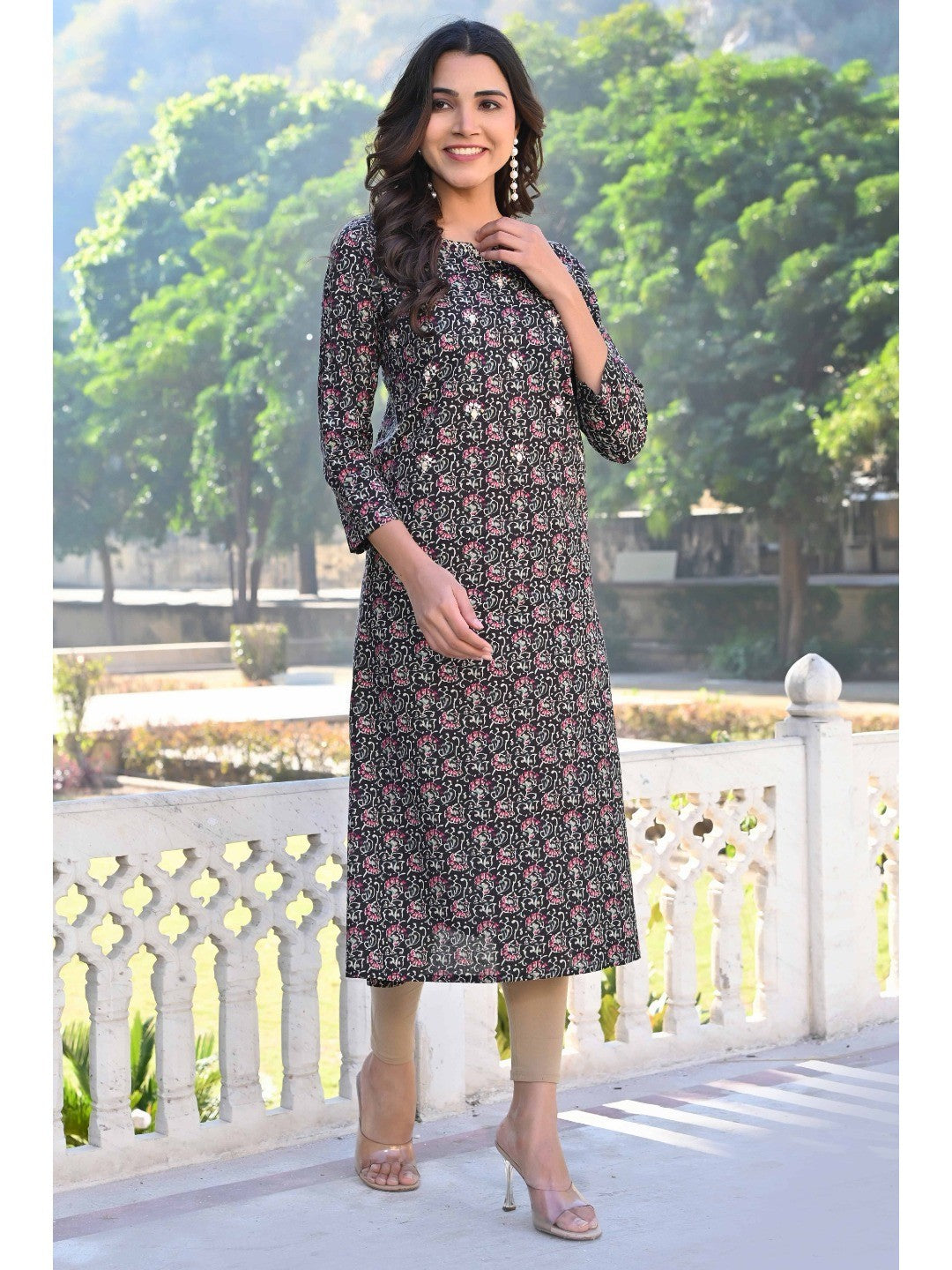 Black Floral Printed Pure Cotton Straight Kurti - Image 4