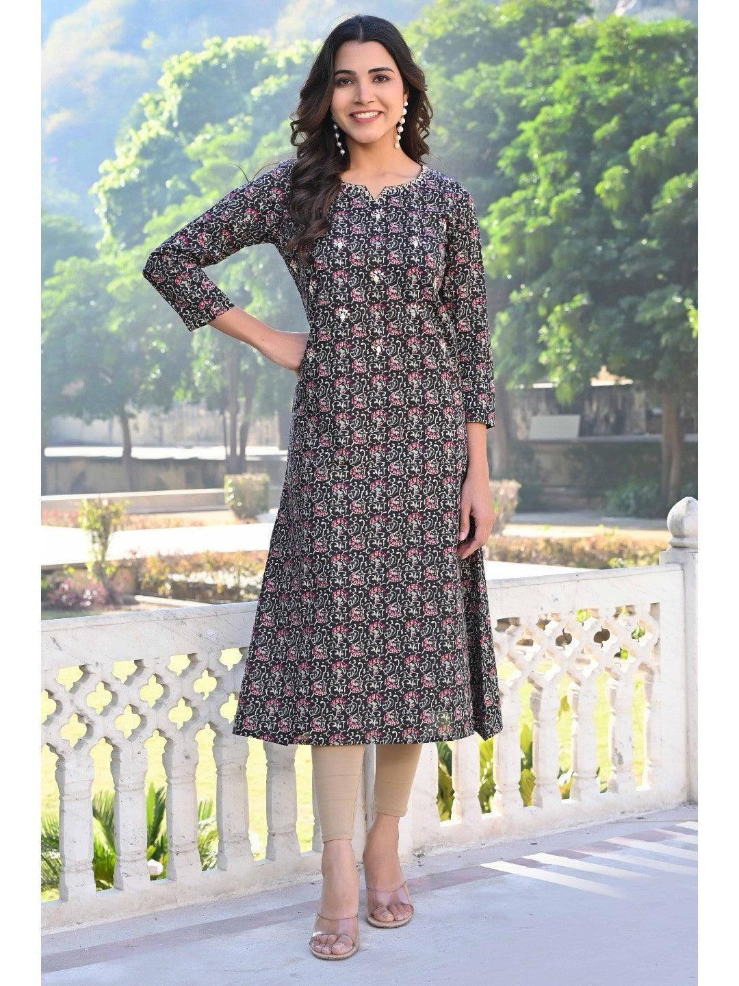 Black Floral Printed Pure Cotton Straight Kurti - Image 3