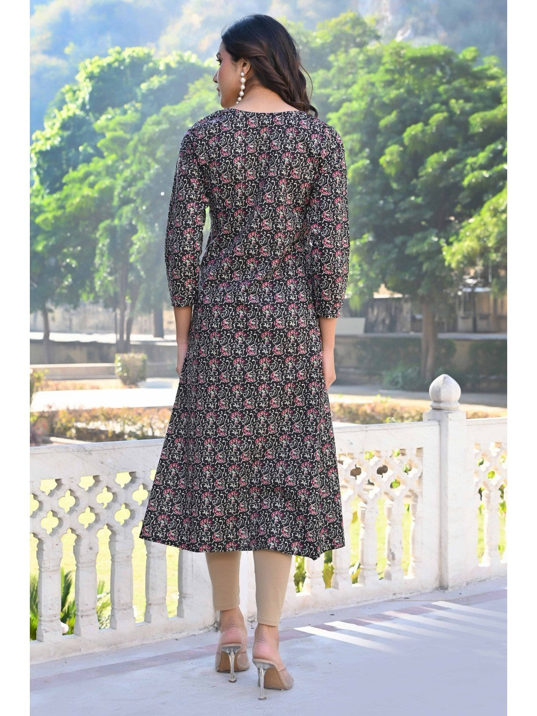 Black Floral Printed Pure Cotton Straight Kurti - Image 6