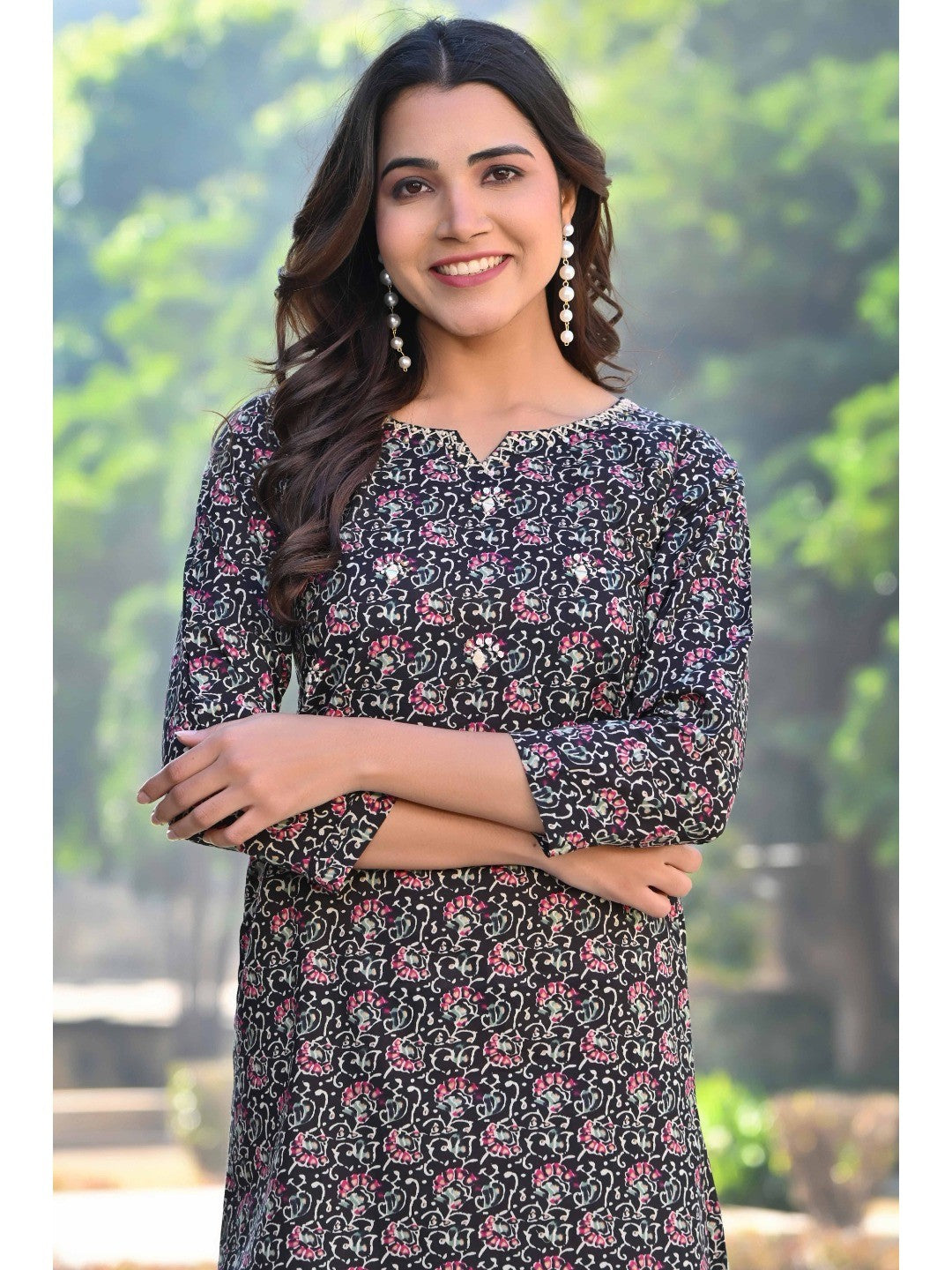 Black Floral Printed Pure Cotton Straight Kurti - Image 7