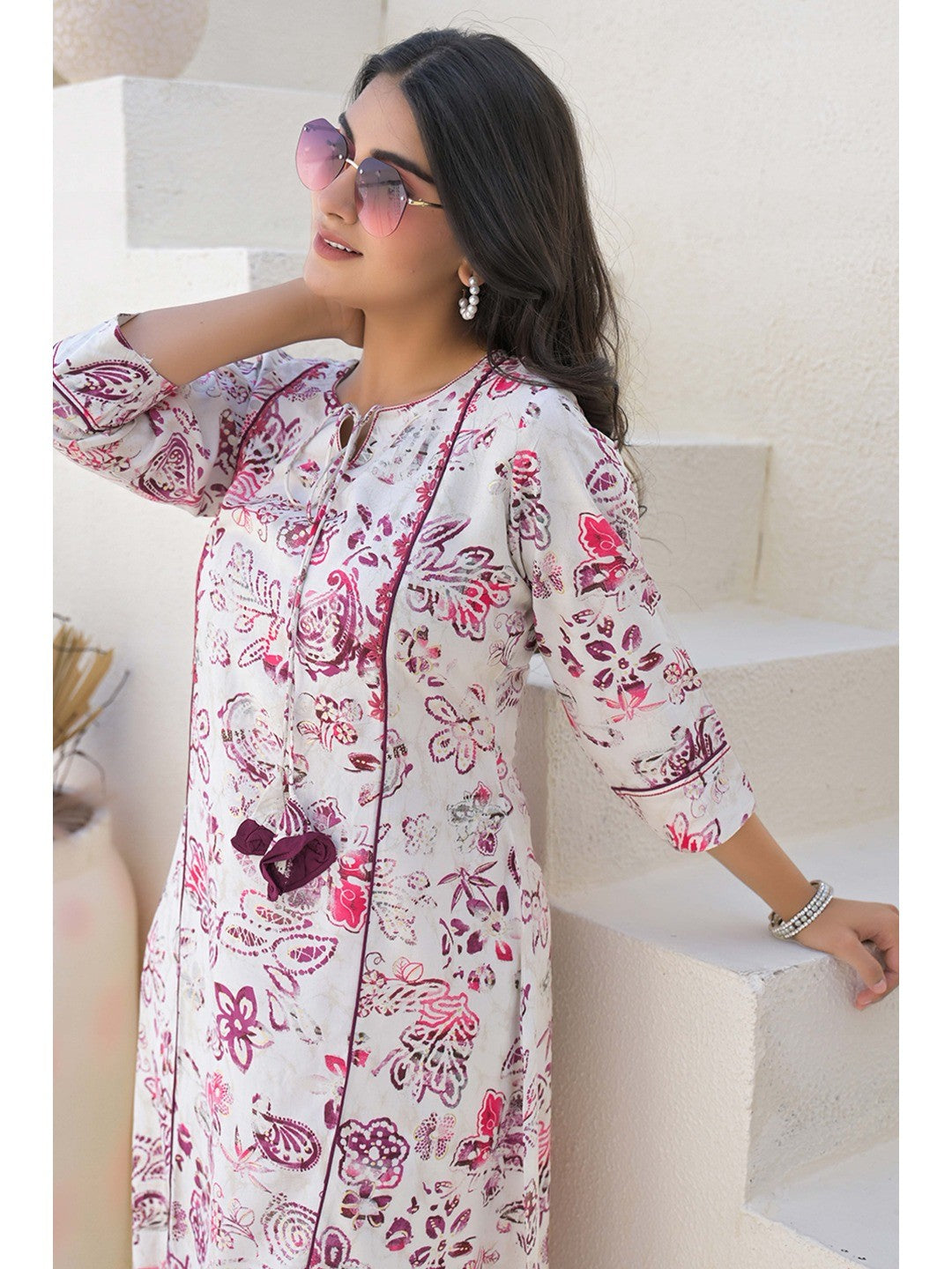 Off White Rayon A-line Kurti With Artistic Floral Prints - Image 6