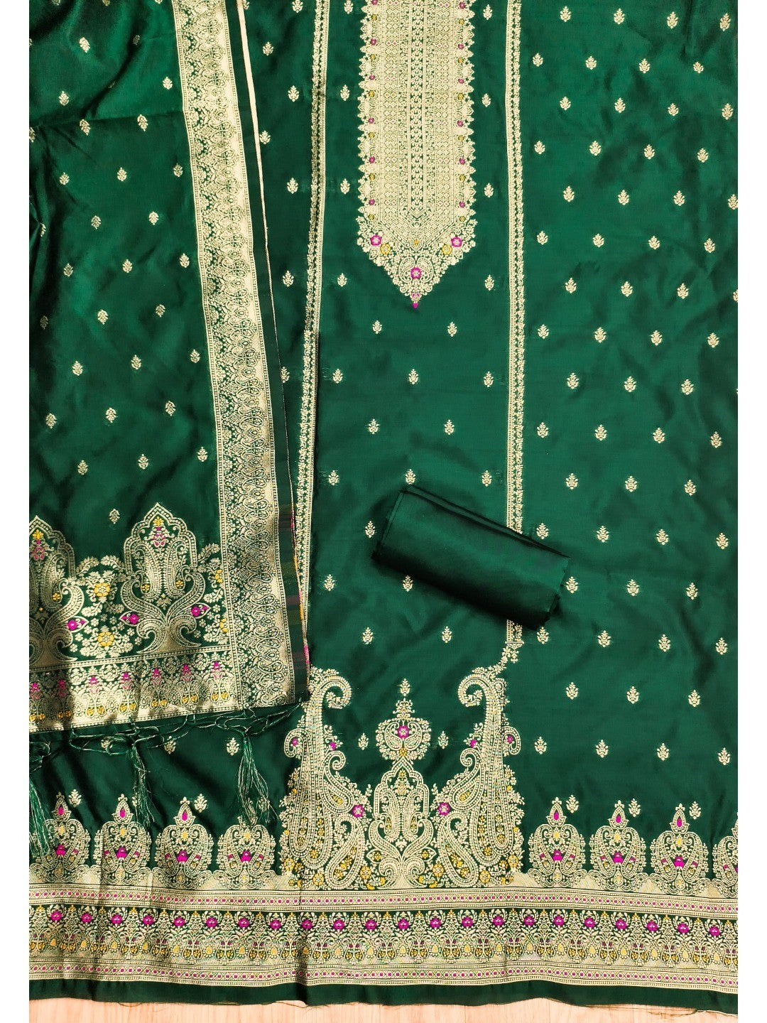 Premium Bottle Green Banarasi Silk Dress Material With Opulent Floral & Paisley Motif Zari Weaving - Image 3