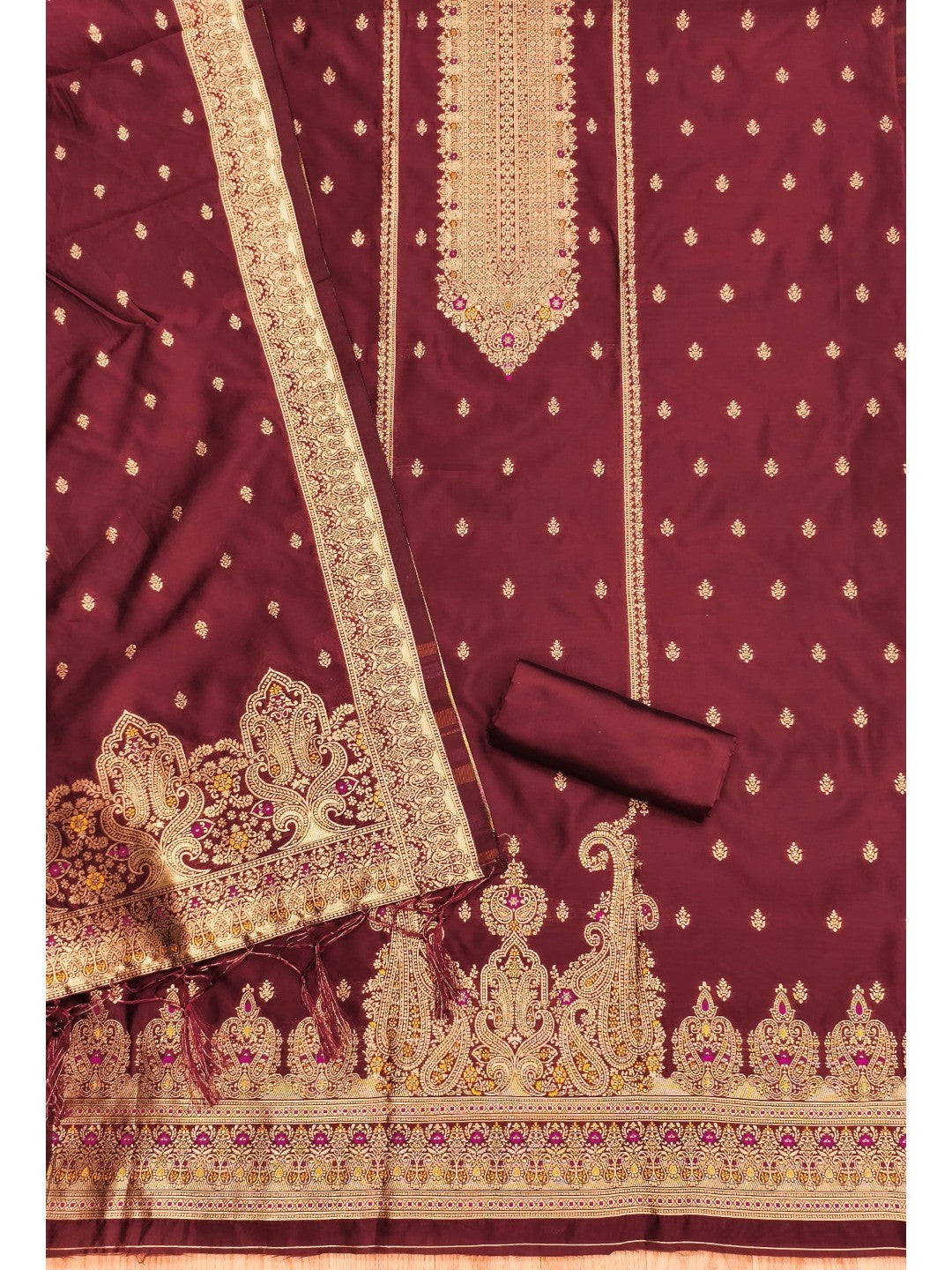 Premium Maroon Banarasi Silk Dress Material With Opulent Floral & Paisley Motif Zari Weaving - Image 3