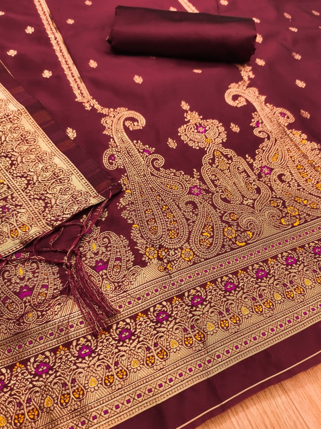 Premium Maroon Banarasi Silk Dress Material With Opulent Floral & Paisley Motif Zari Weaving - Image 2