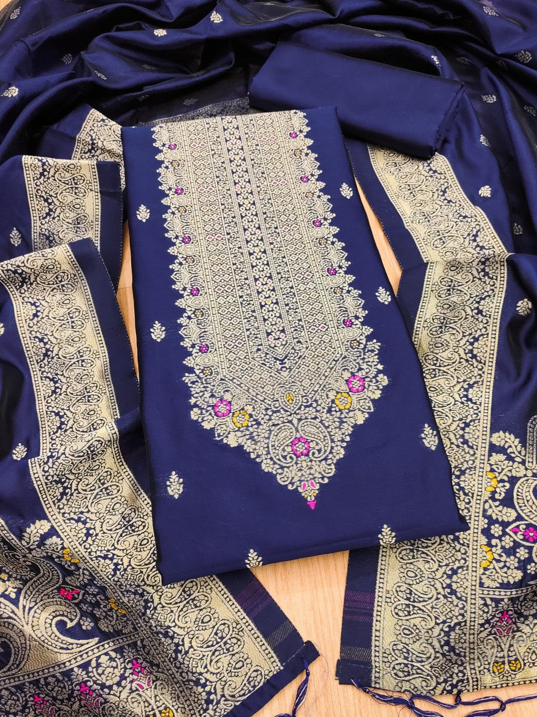 Premium Navy Blue Banarasi Silk Dress Material With Opulent Floral & Paisley Motif Zari Weaving - Image 3