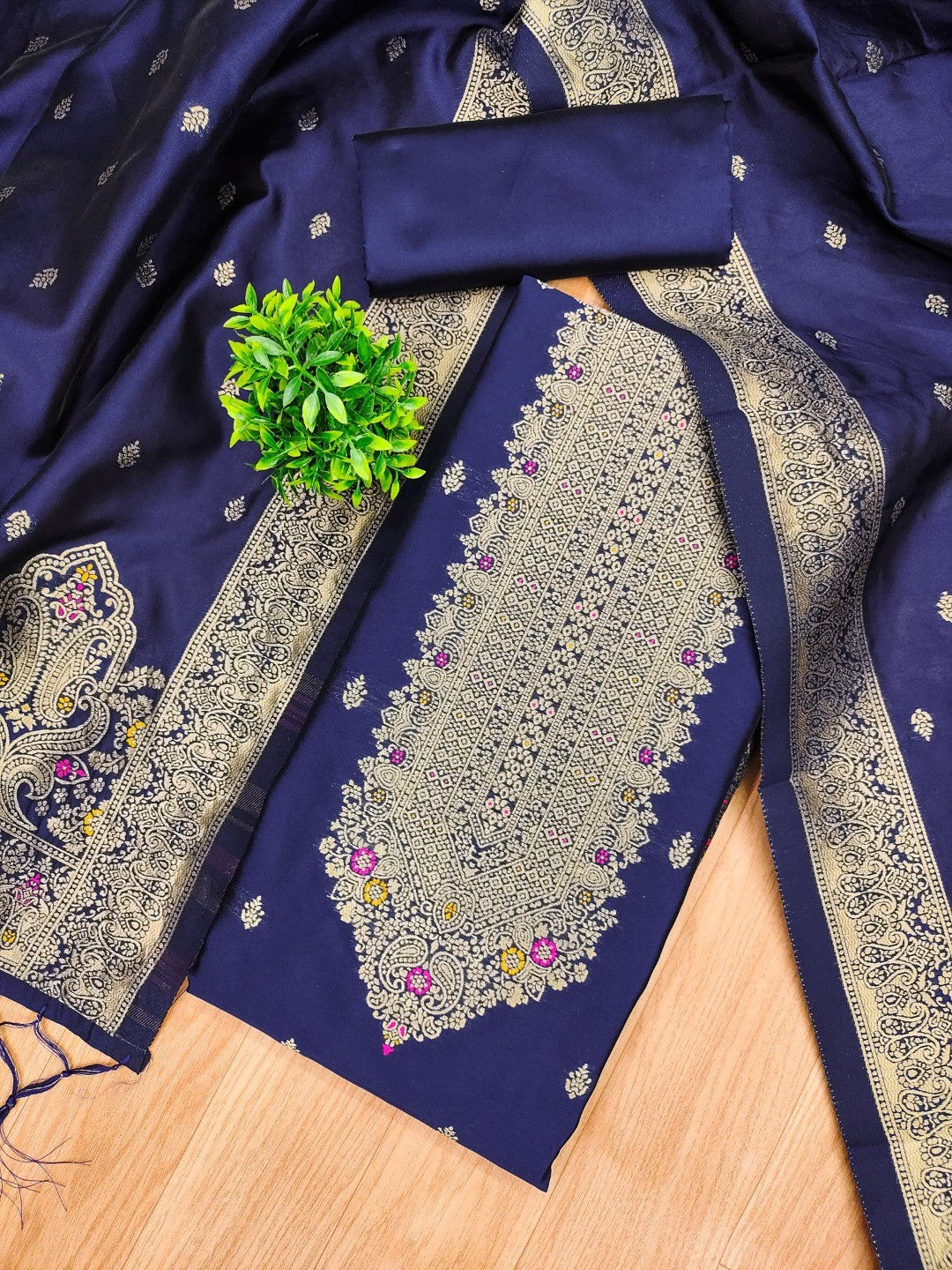Premium Navy Blue Banarasi Silk Dress Material With Opulent Floral & Paisley Motif Zari Weaving - Image 4