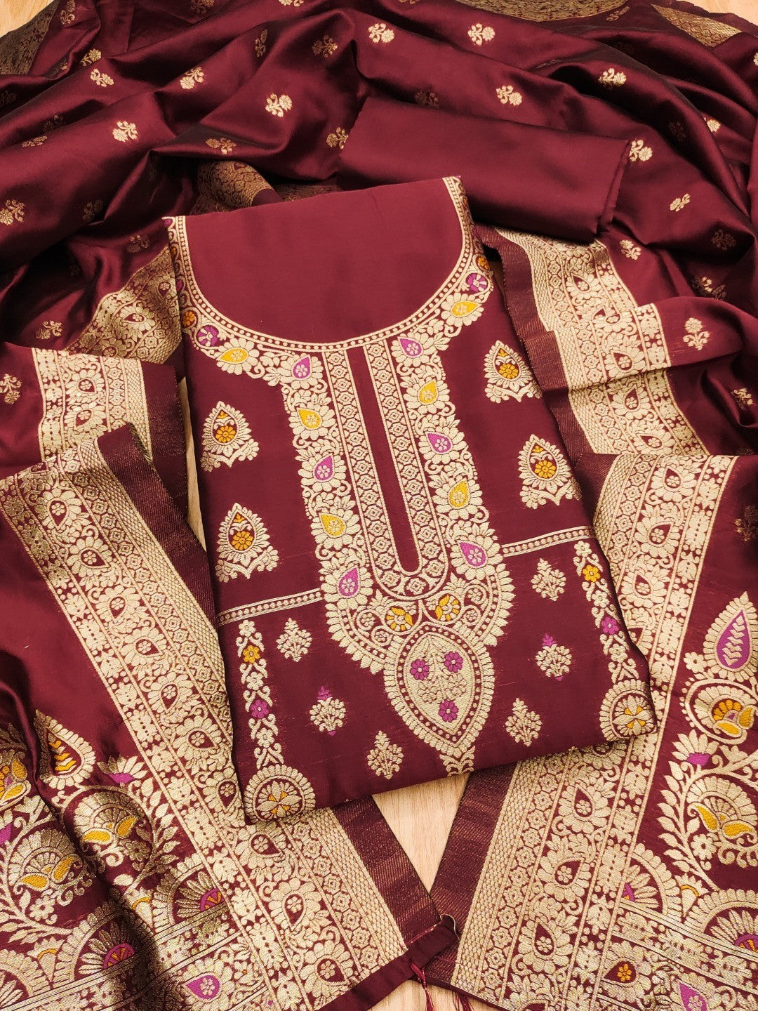 Luxurious Maroon Banarasi Silk Dress Material Showcasing Rich Floral Zari Weaving Design - Image 4