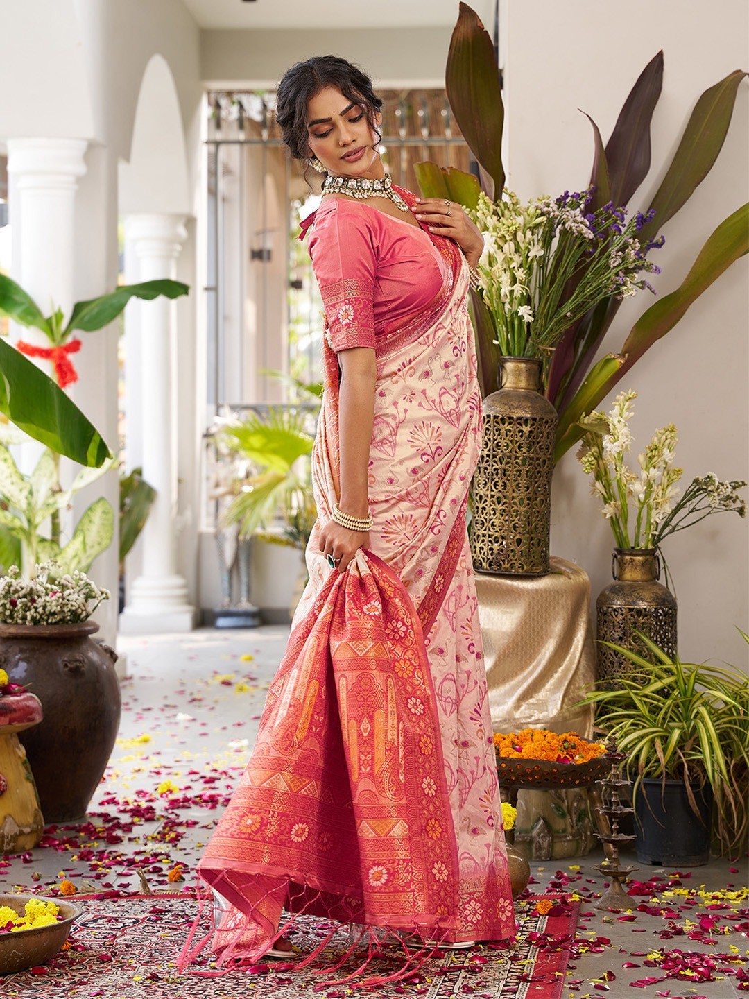 Classic Cream Soft Silk Blend Saree Enhanced With Traditional Floral Weaving & Tassel Pallu - Image 5