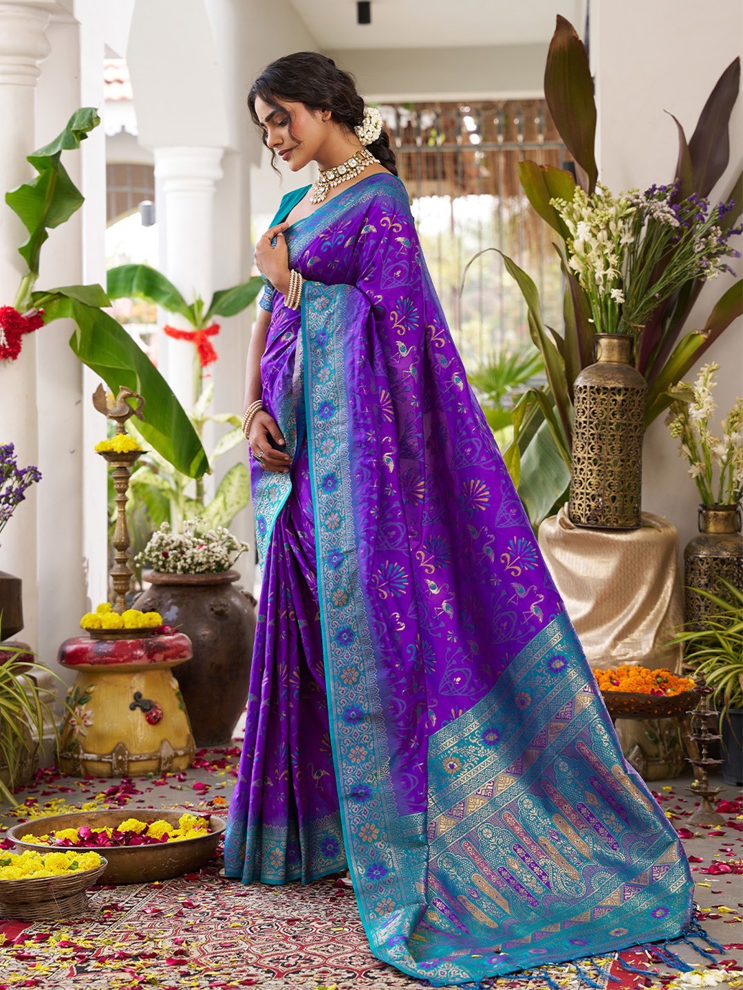 Classic Violet Soft Silk Blend Saree Enhanced With Traditional Floral Weaving & Tassel Pallu - Image 4