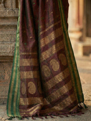 Graceful Maroon Woven Silk Blend Saree With Paisley Pattern Pallu & Decorative Tassels - Image 2