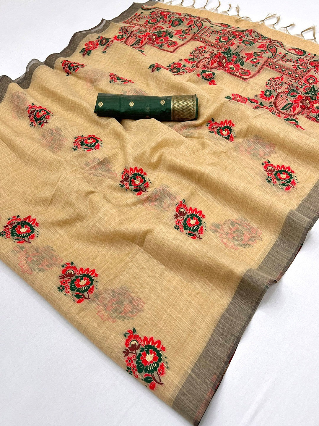 Beige Cotton Blend Saree with Jamnadi-Inspired Floral Woven Motifs - Image 2