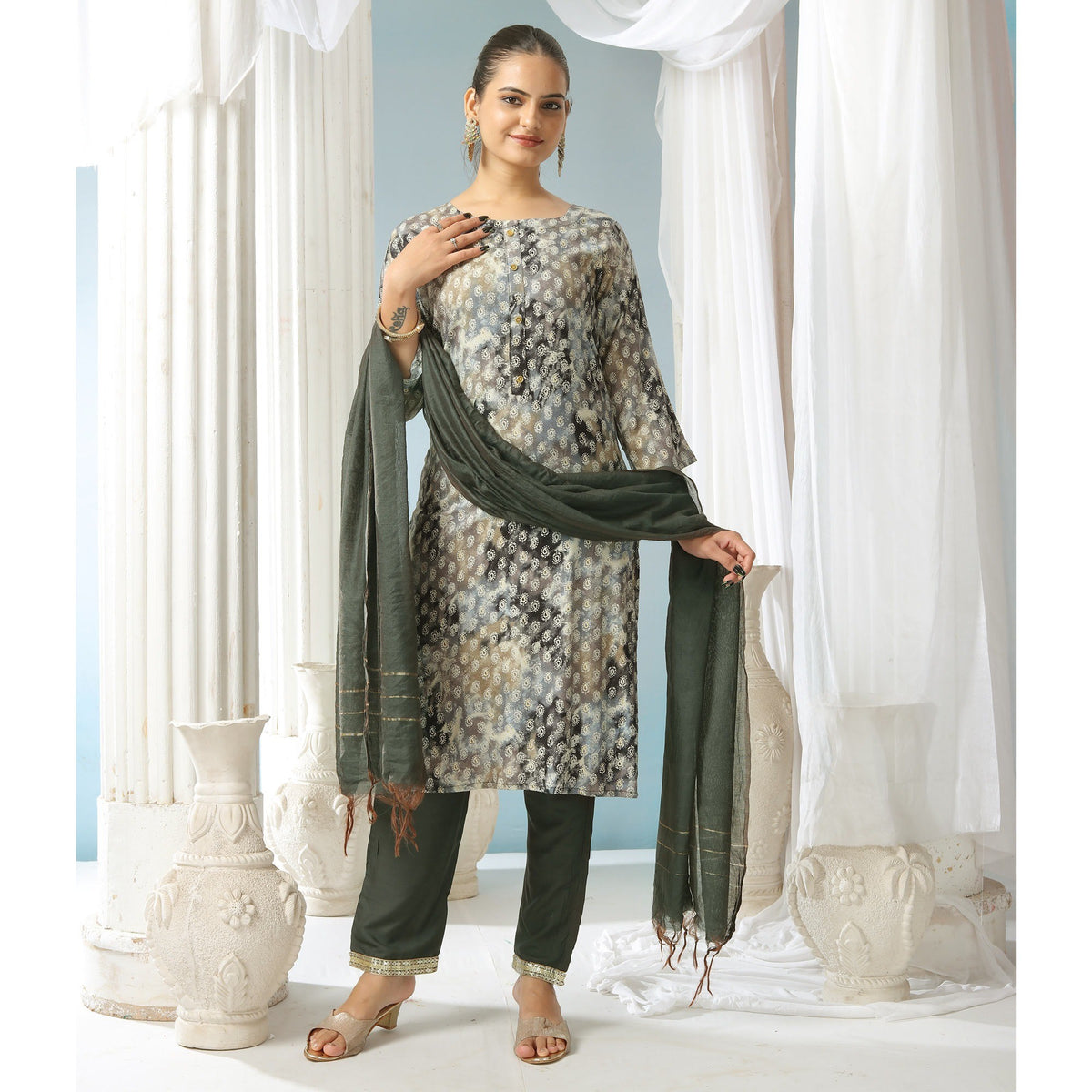 Grey Paisley Foil Printed Rayon Suit - Image 4