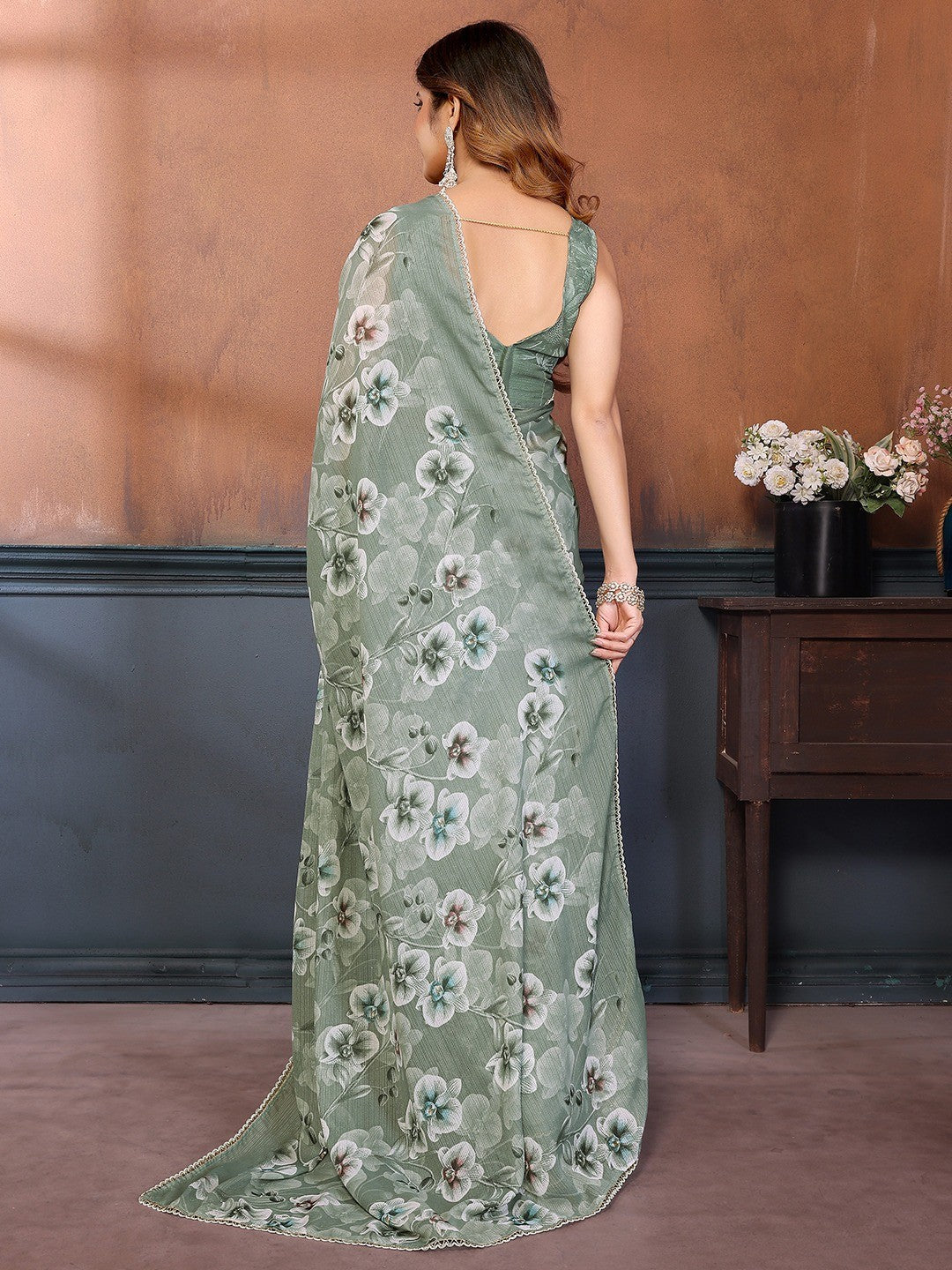 Elegant Green Floral Printed Georgette Saree Enhanced With Delicate Lace Border Work - Image 4