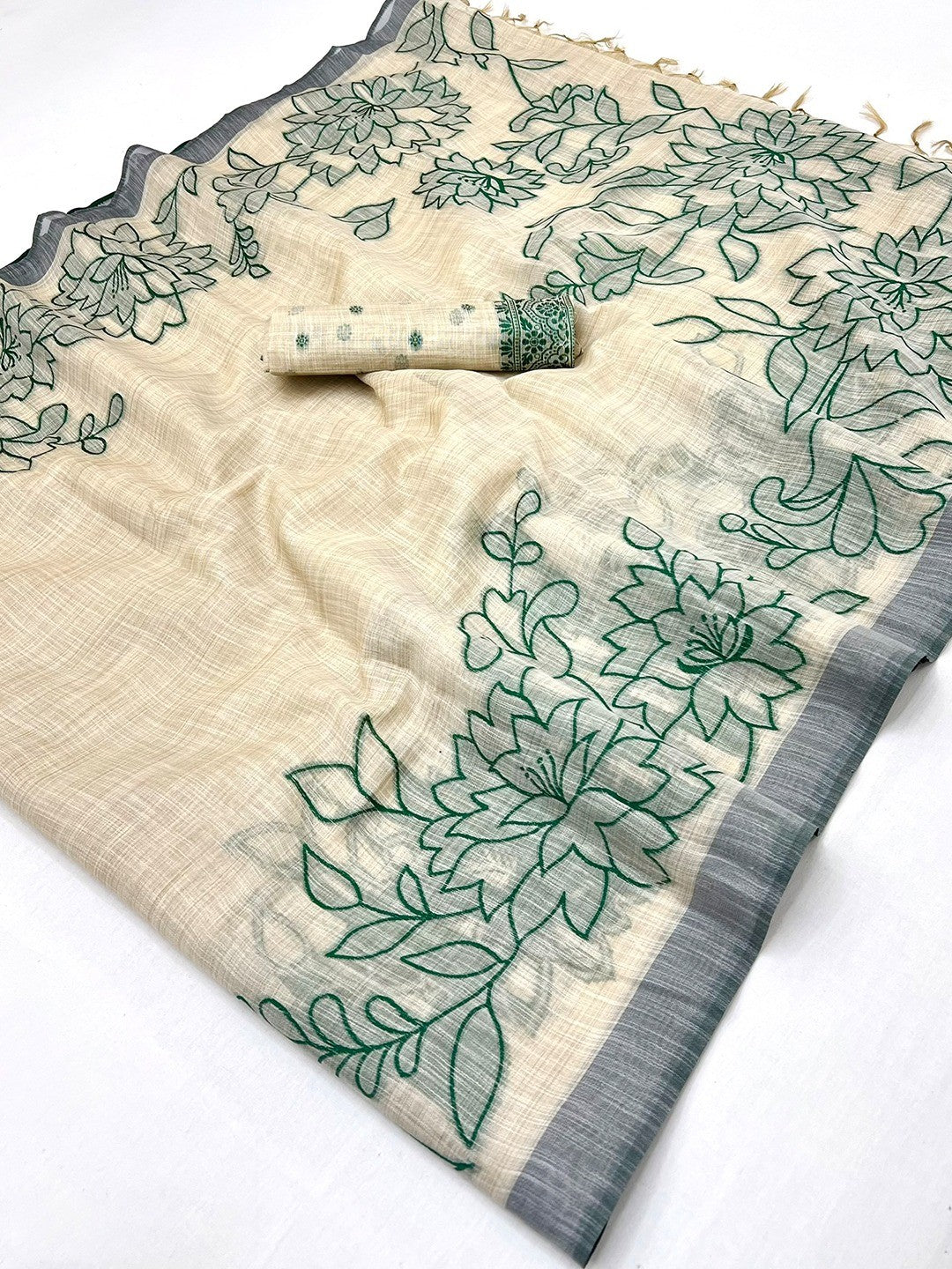 Beige Woven Cotton Blend Saree Featuring Green Floral Pattern In Jamdani Style - Image 2