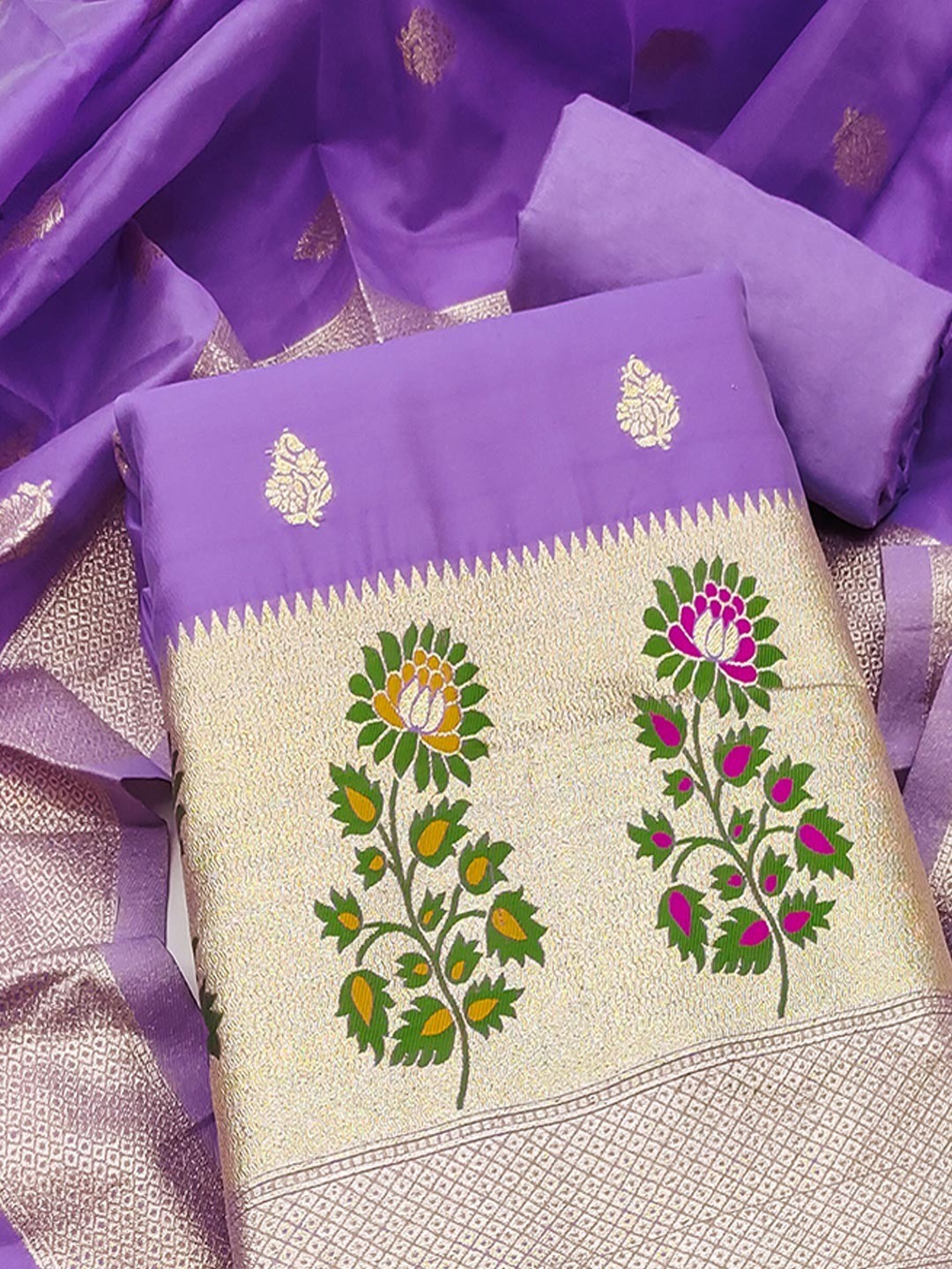 Luxurious Lavender Banarasi Silk Dress Material With Floral Weaving Jacquard & Meenakari Artistry - Image 5