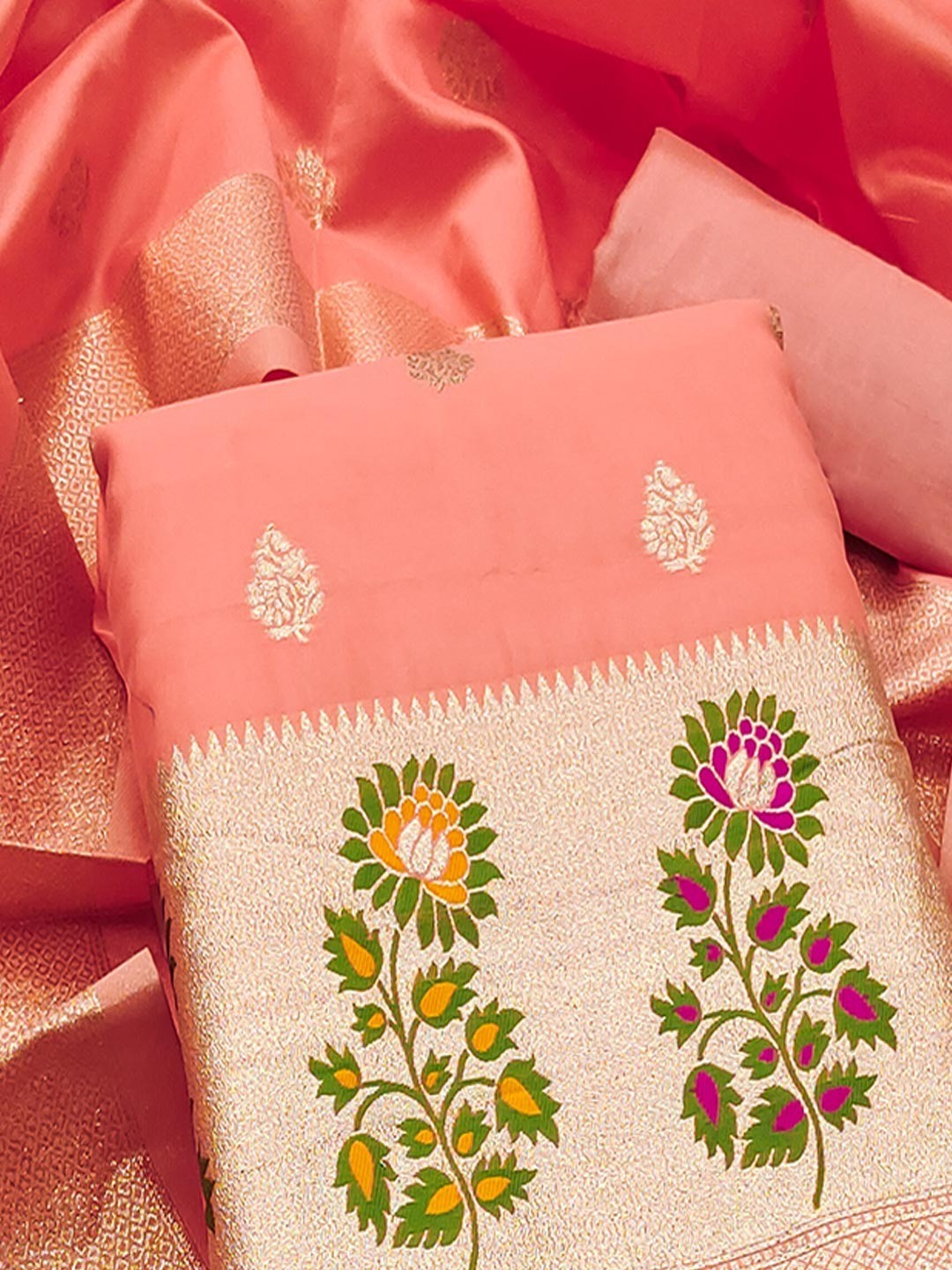 Luxurious Peach Banarasi Silk Dress Material With Floral Weaving Jacquard & Meenakari Artistry - Image 4